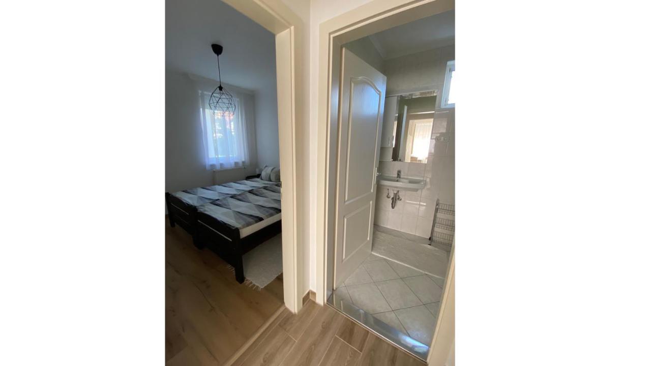 Andrea Apartmanok 2 Hajduszoboszlo Ngoại thất bức ảnh